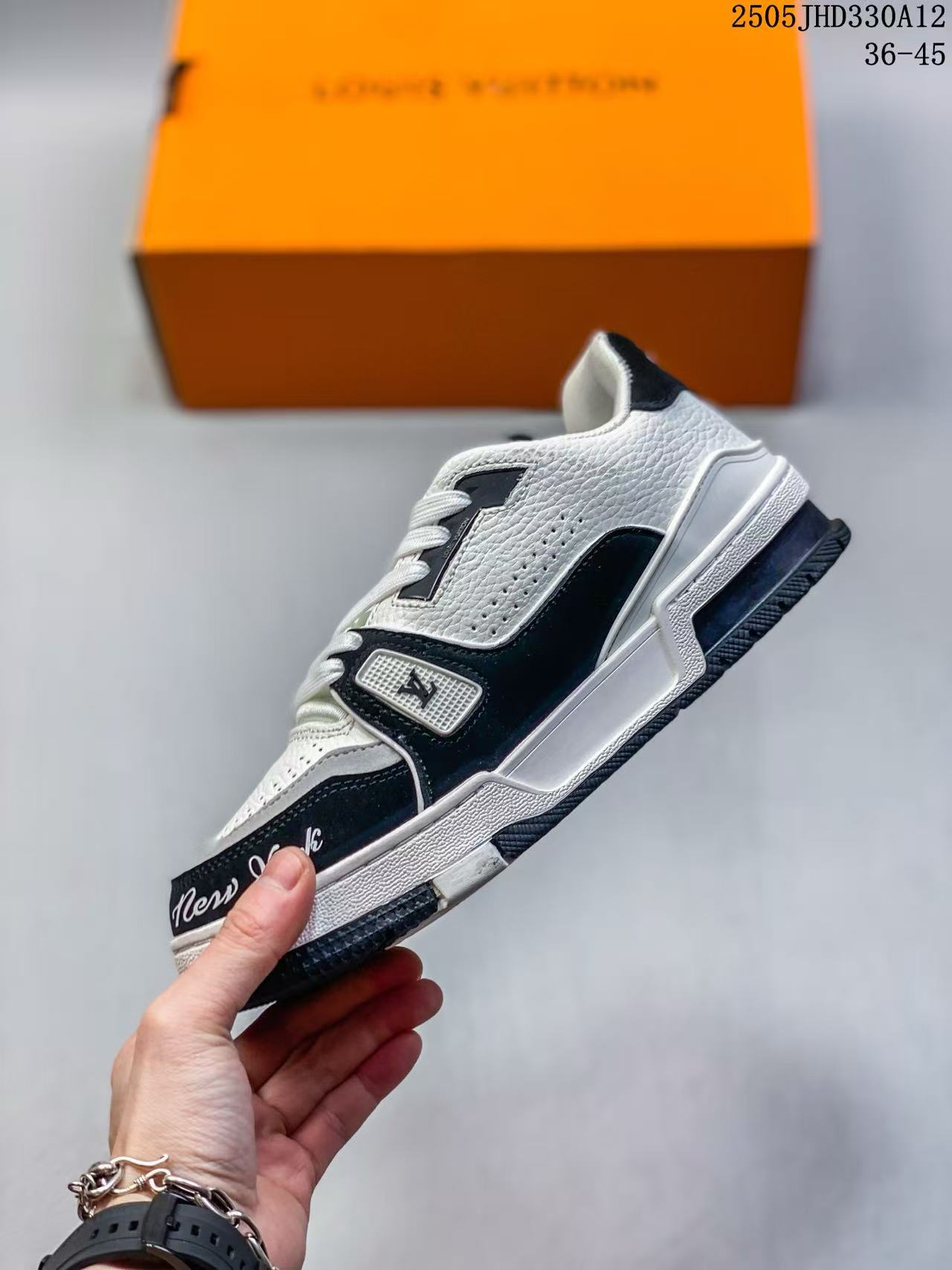 LV Trainer-05JXD345A46 - Image 5